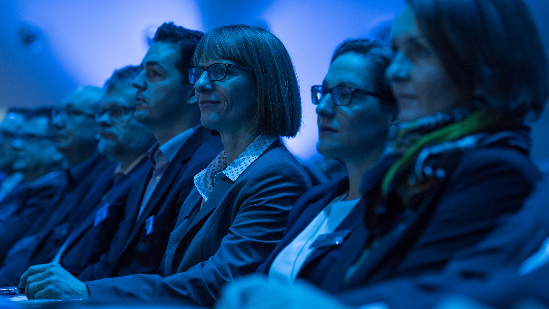 Fokus auf Publikumsrheie bei einem Mitarbeiterevent von Endress & Hauser