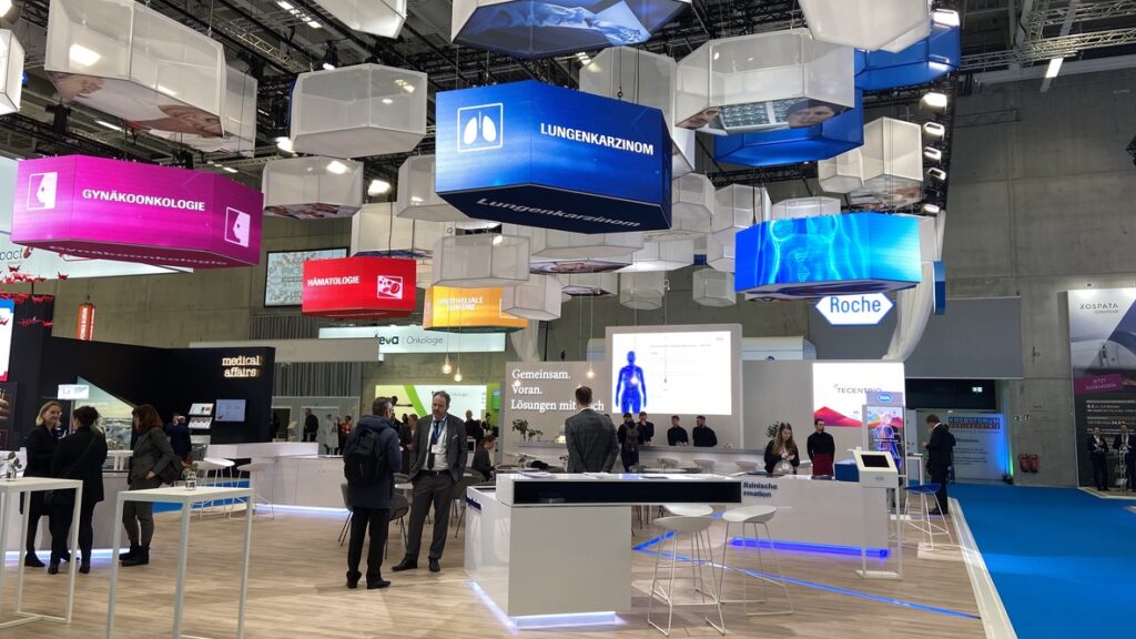 Roche messestand uebersicht 2 commacross-Roche messestand uebersicht 2