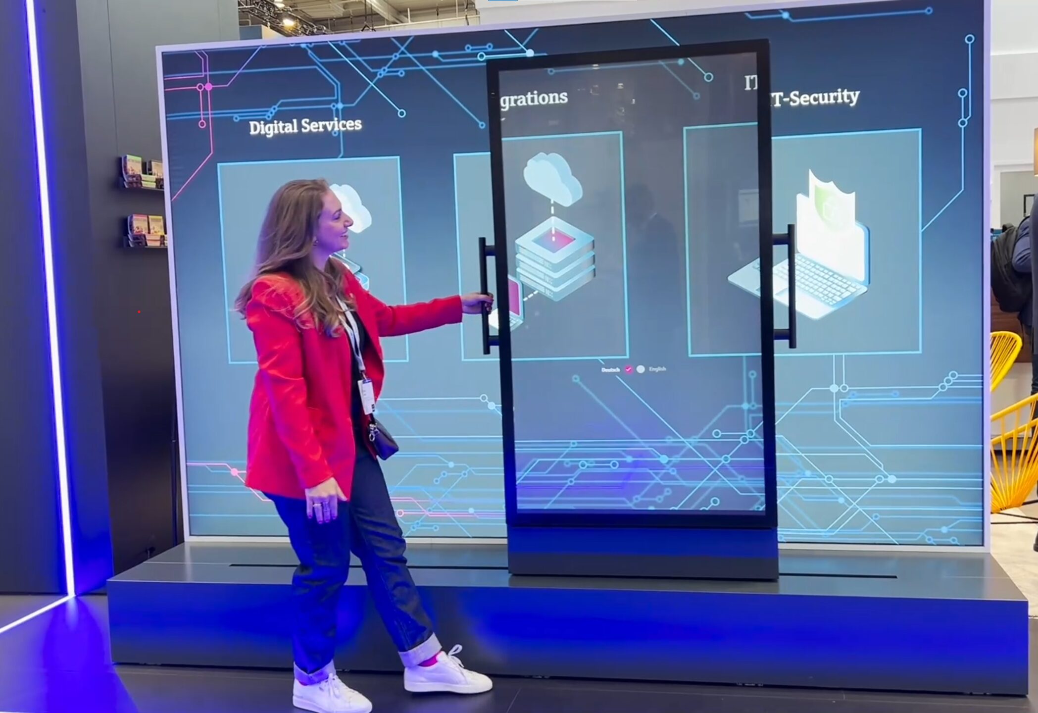 ai shiftscreen OLED-Monitor mit beweglichem Shiftscreen