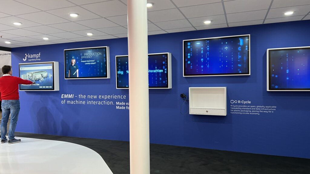 commacross-kampf interaktive anwendung emmi