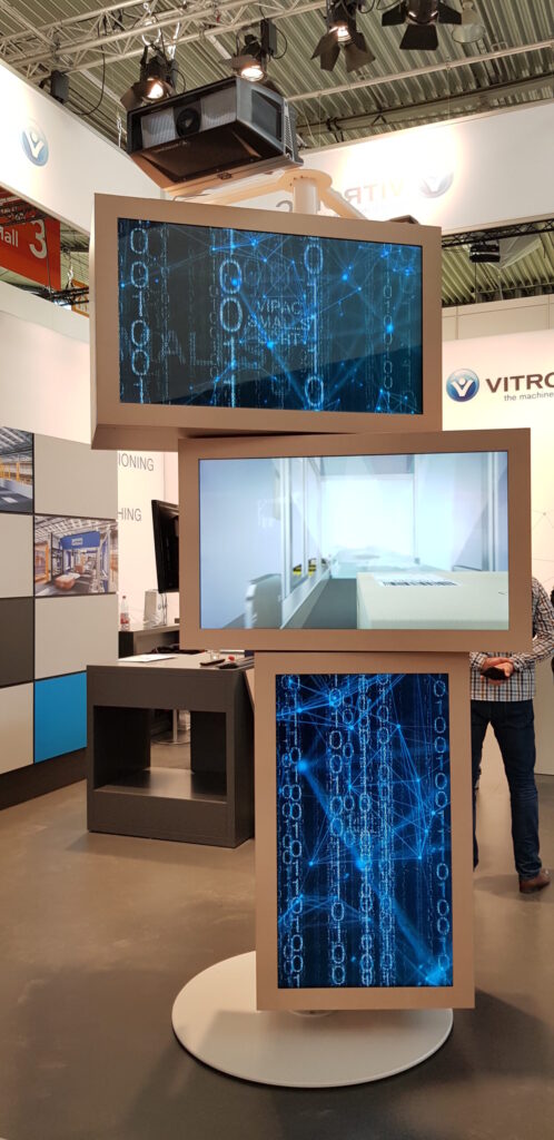 commacross-vitronic 2018 eyecatcher messe 1